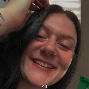 Meet your Posher, Hannah